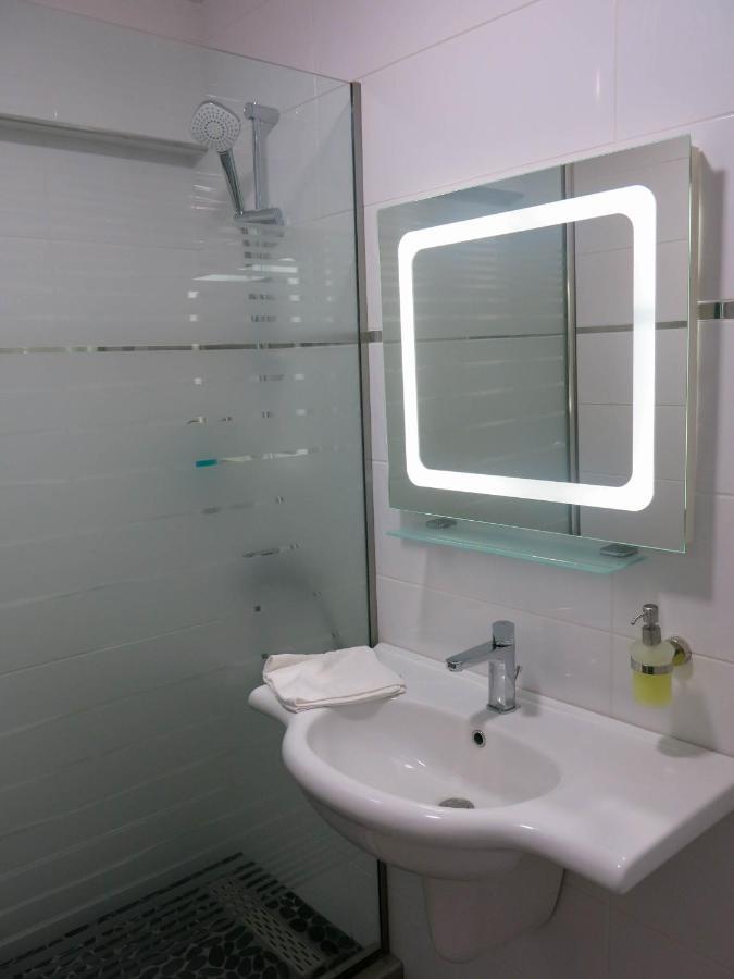 Family Hotel Albizia Beach Varna Esterno foto