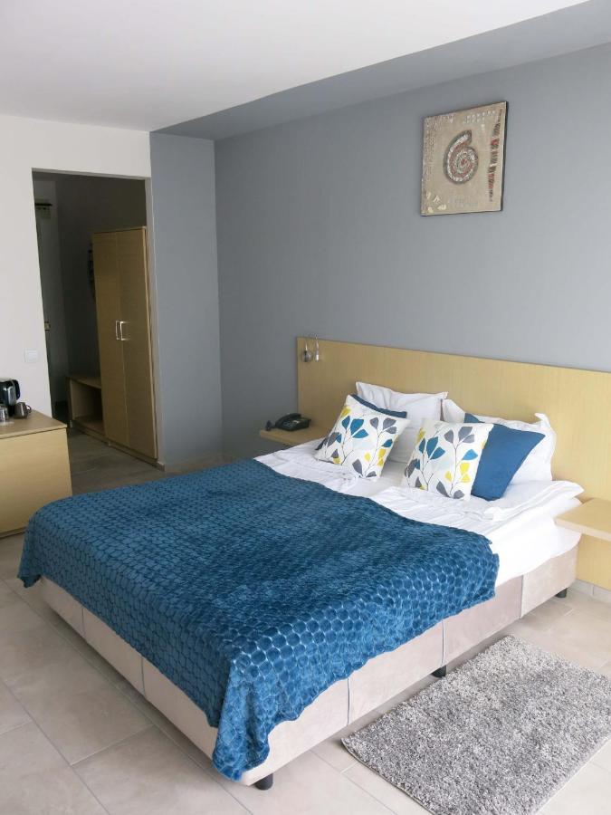 Family Hotel Albizia Beach Varna Esterno foto