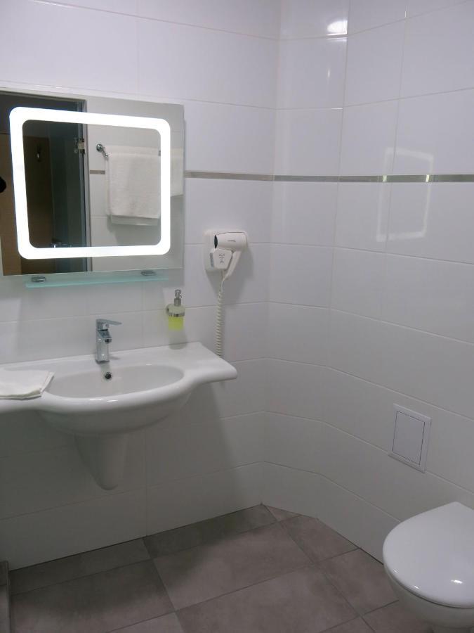 Family Hotel Albizia Beach Varna Esterno foto