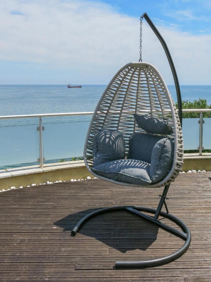 Family Hotel Albizia Beach Varna Esterno foto