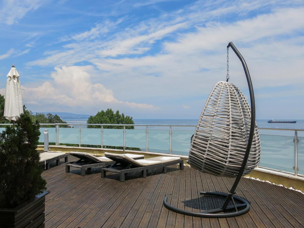 Family Hotel Albizia Beach Varna Esterno foto