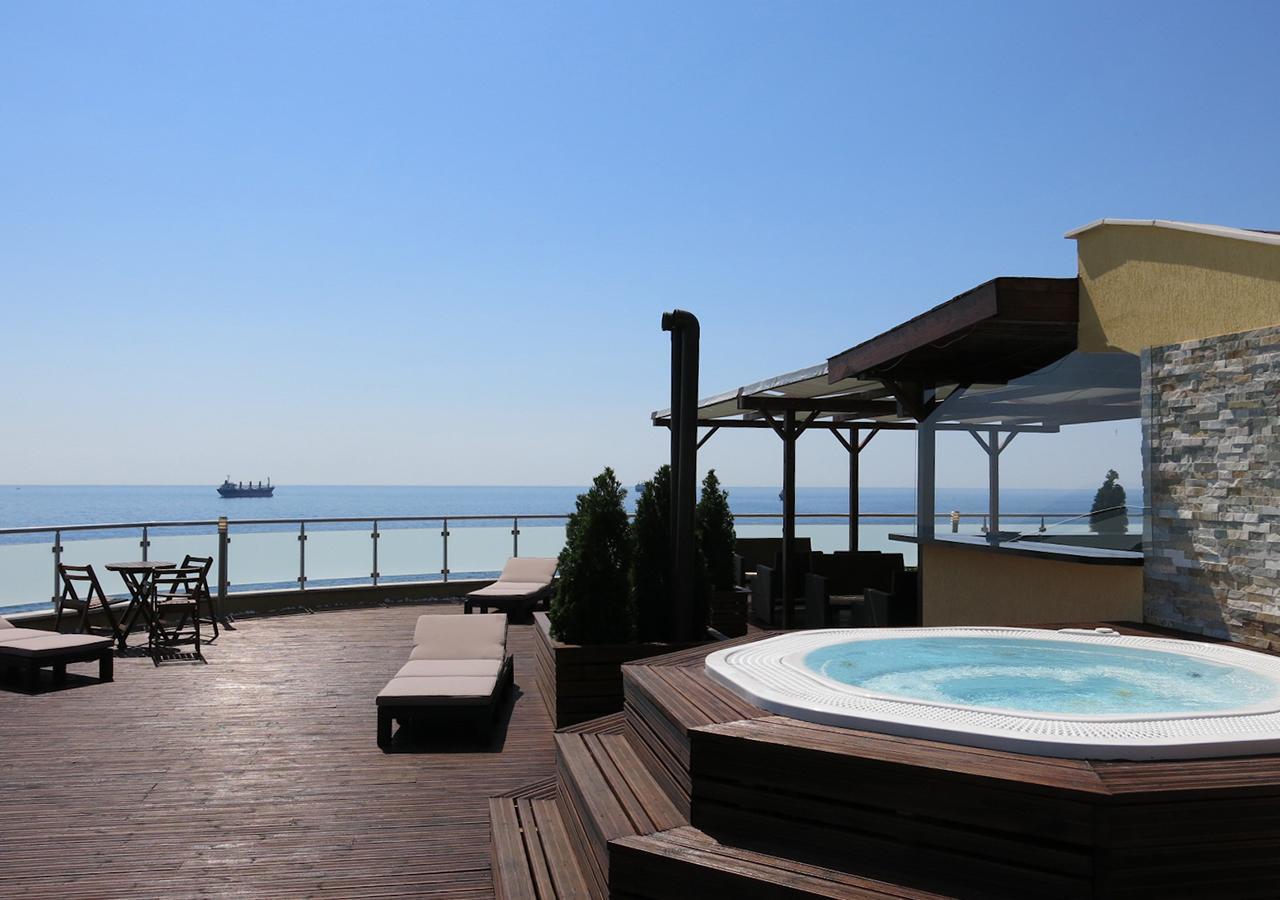 Family Hotel Albizia Beach Varna Esterno foto