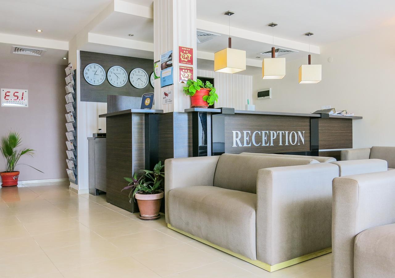 Family Hotel Albizia Beach Varna Esterno foto